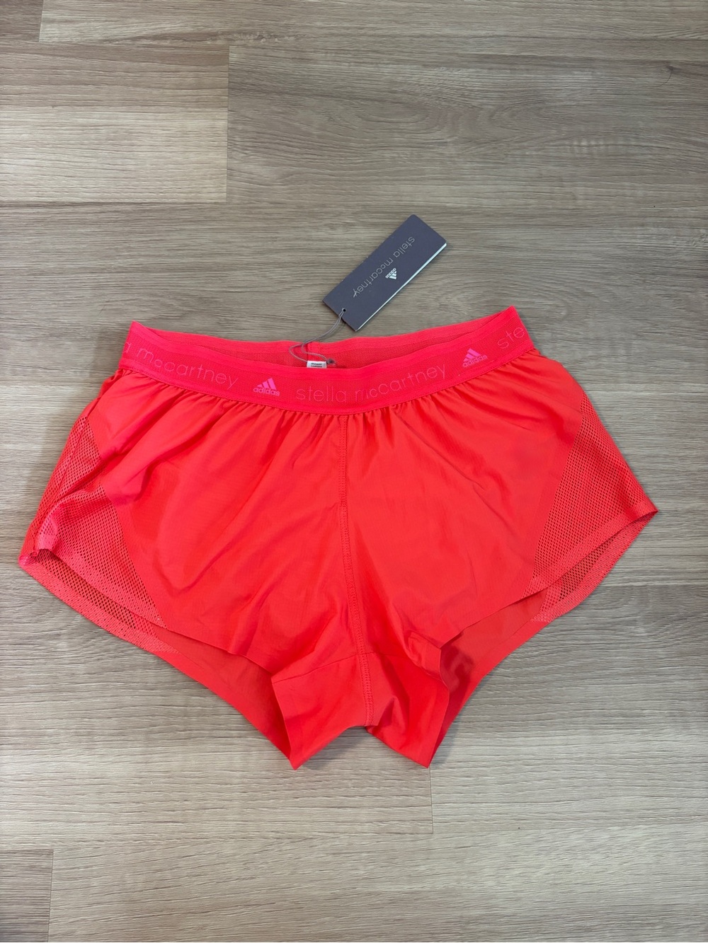 NWT [ADIDAS BY STELLA MCCARTNEY] RUN ADIZERO Women's Bright Red Shorts - xs